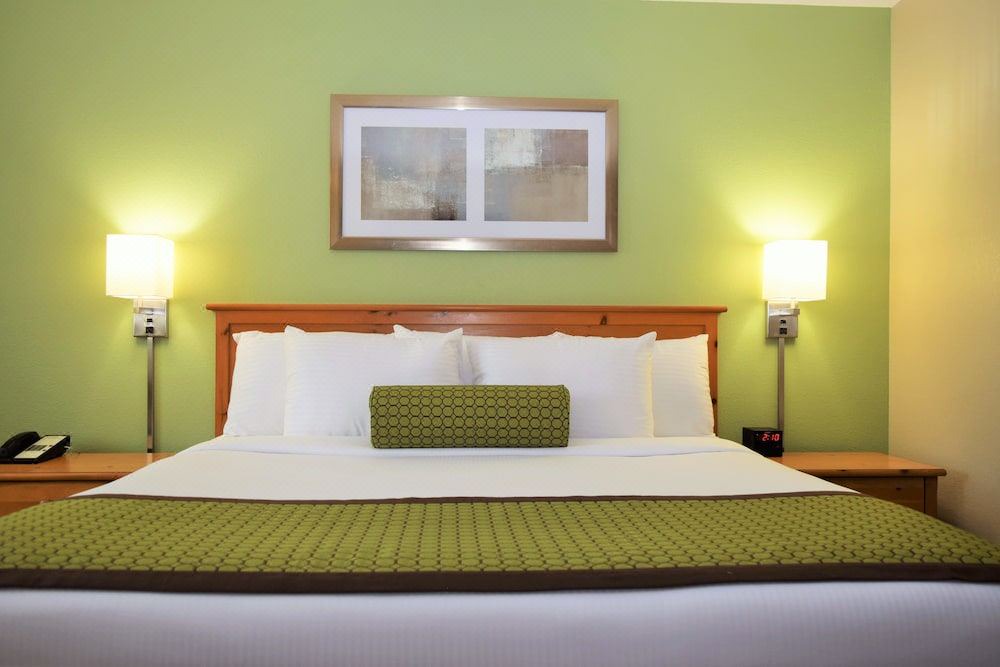 Photo of Bedroom in Pierre