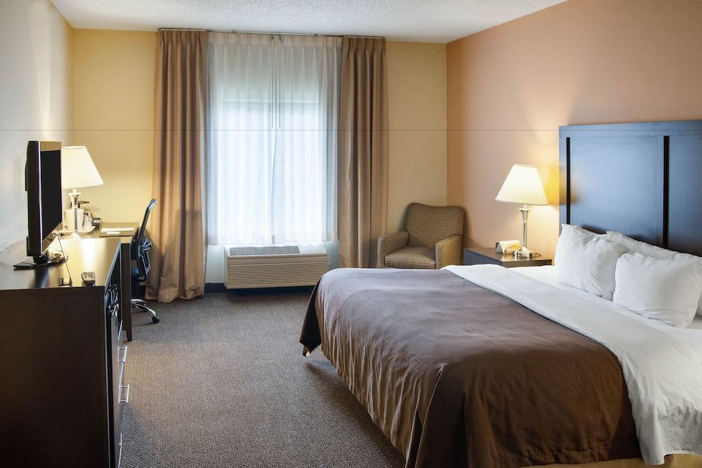 Photo of Bedroom in Niles