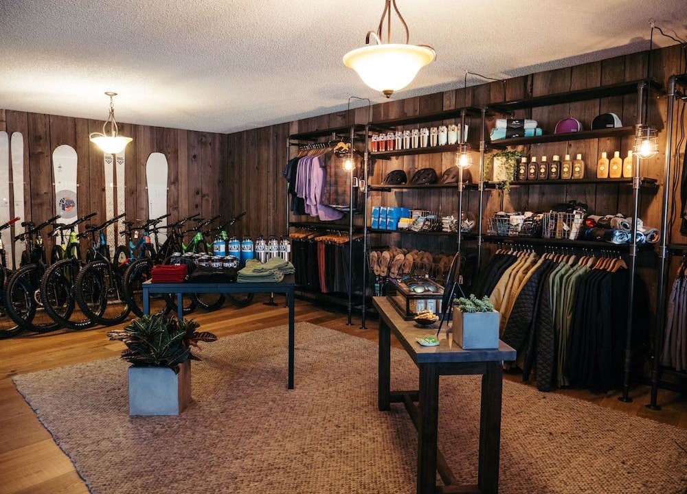 Photo of Livingroom in Century West