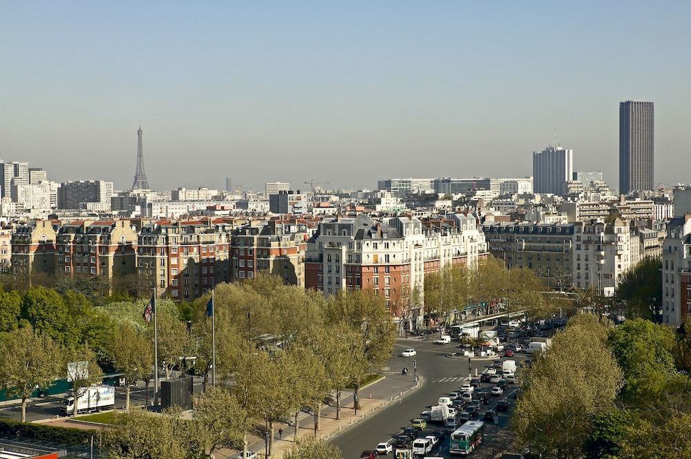 Photo of Others in Porte d'Asnieres