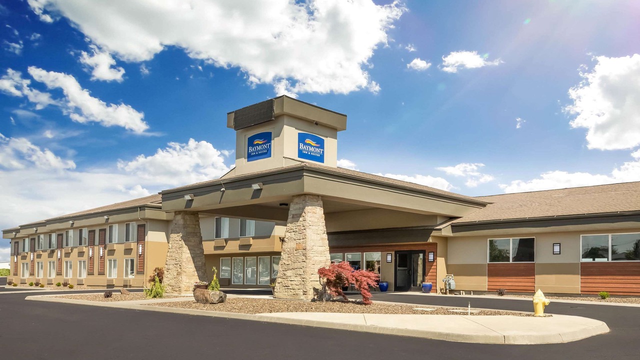 Photo of Buildings in Tri-Cities