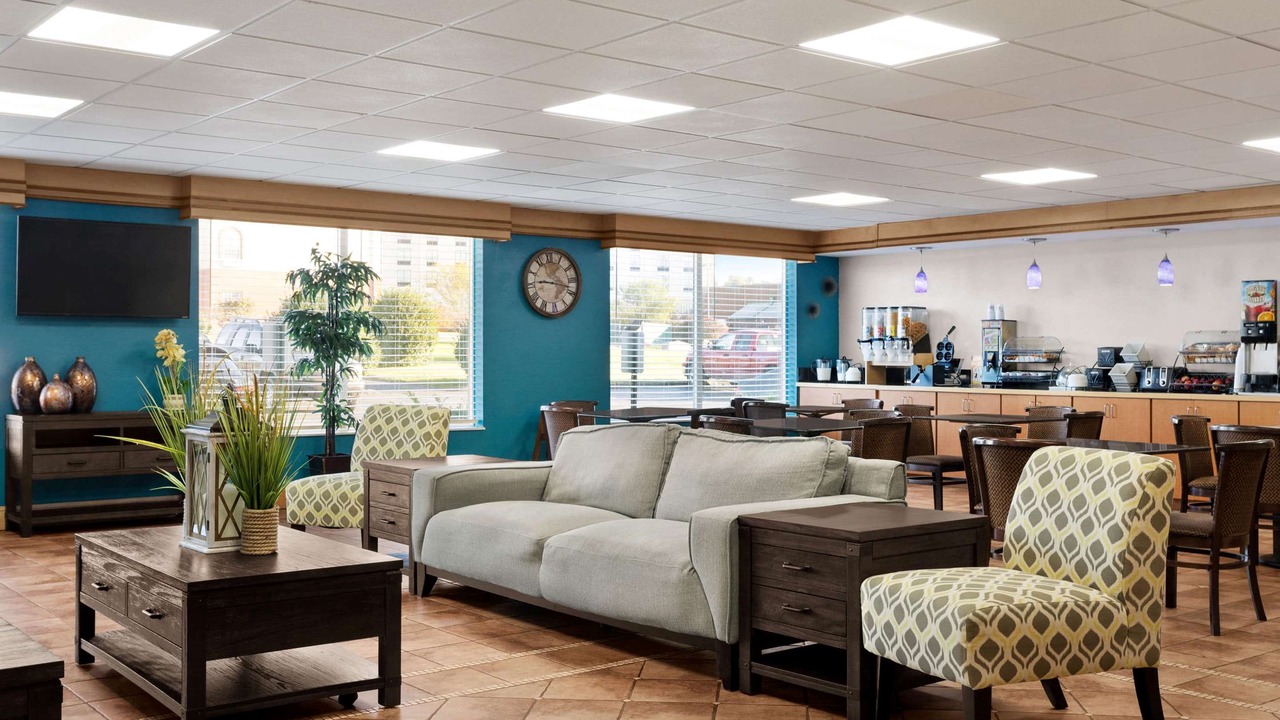 Photo of Livingroom in Elizabethtown