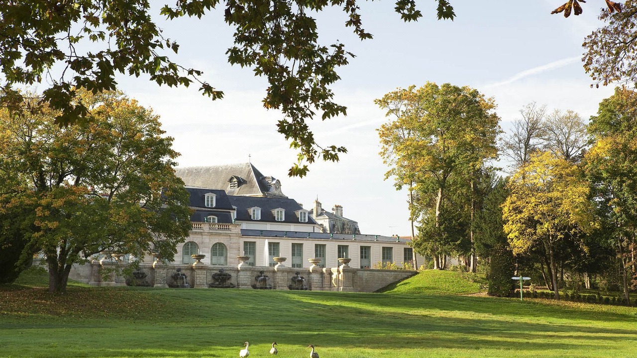 Photo of Buildings in Chantilly