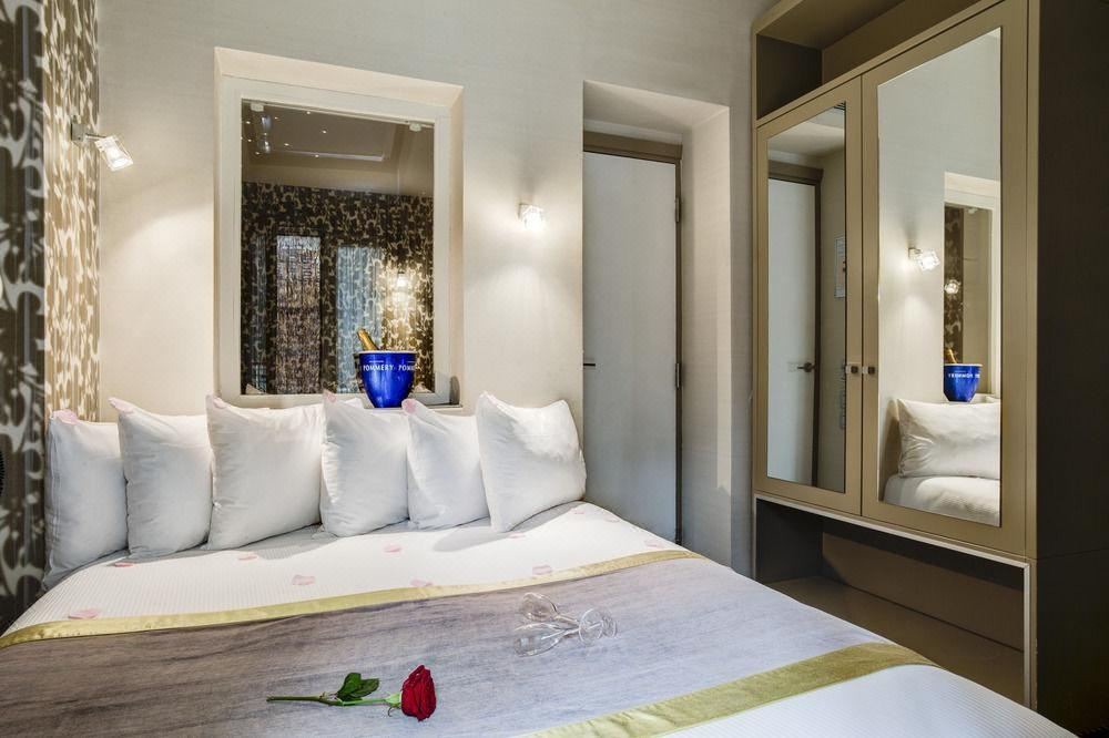 Photo of Bedroom in Val-de-Grace