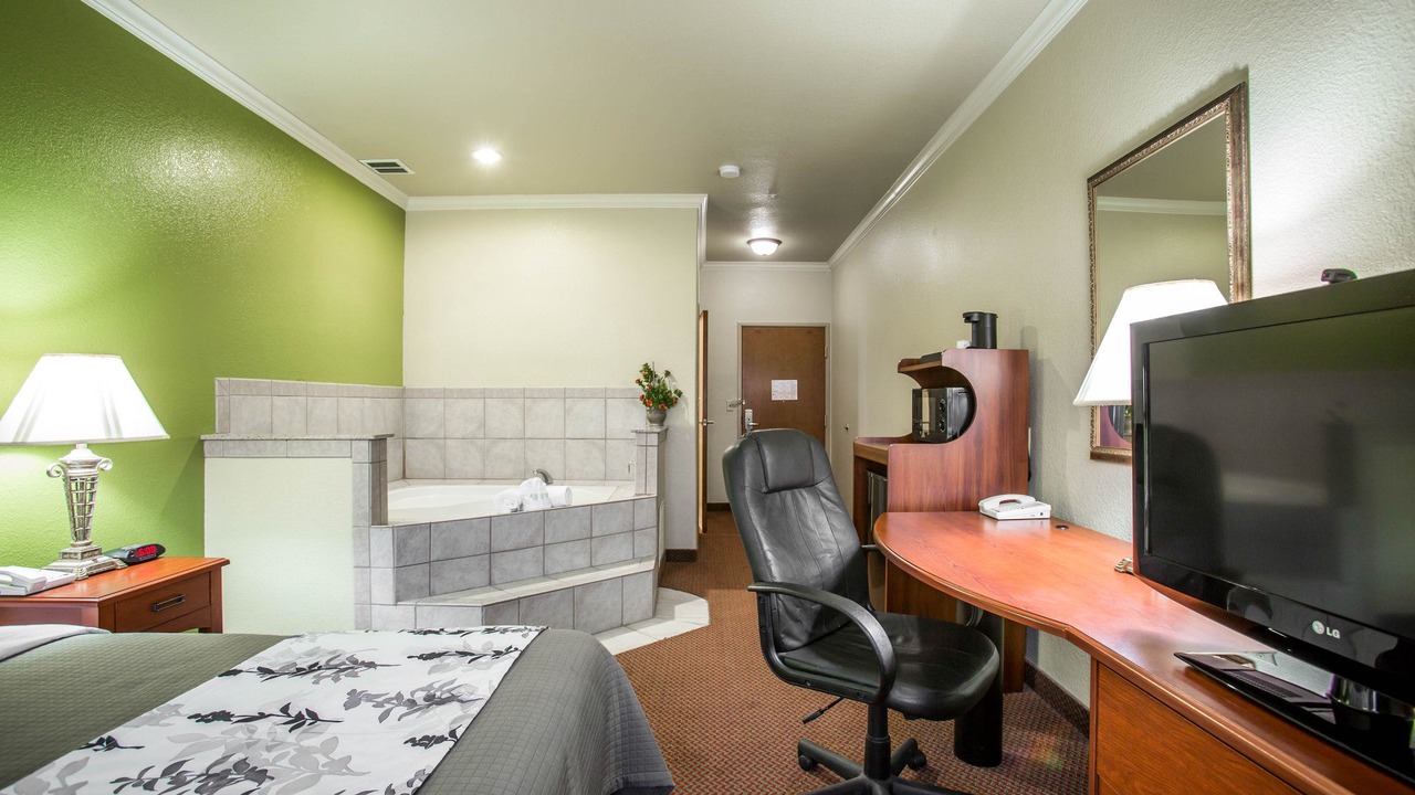 Photo of Livingroom in Hewitt