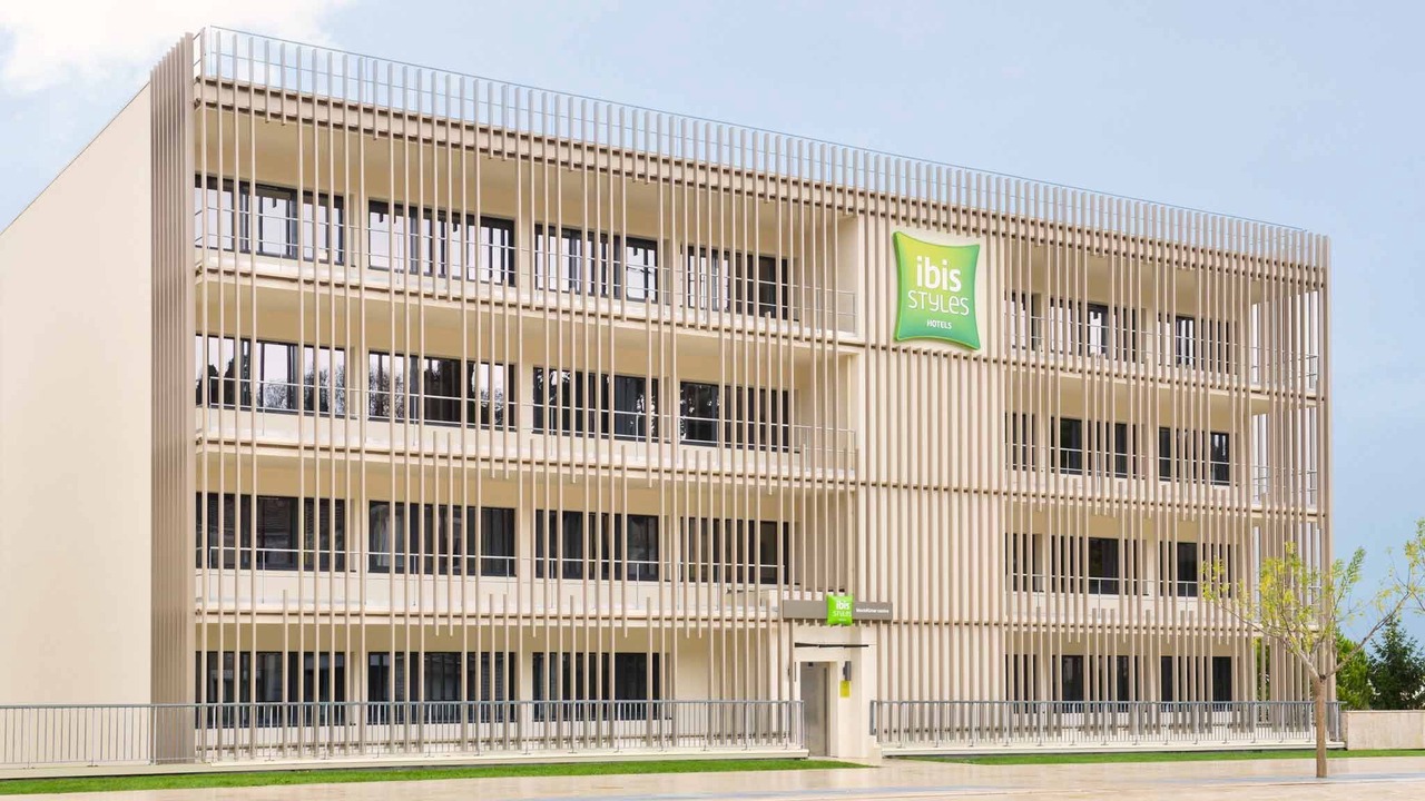 Photo of Buildings in Montelimar