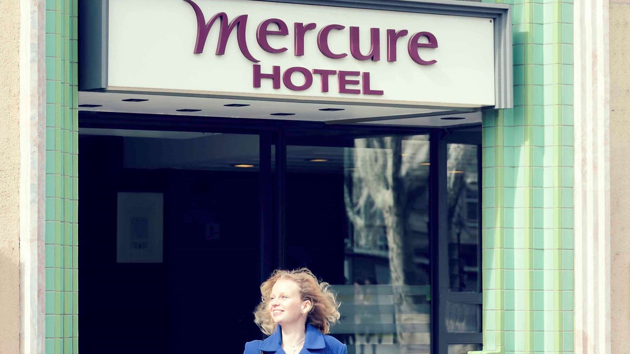 Photo of Human In Picture in Les Platanes