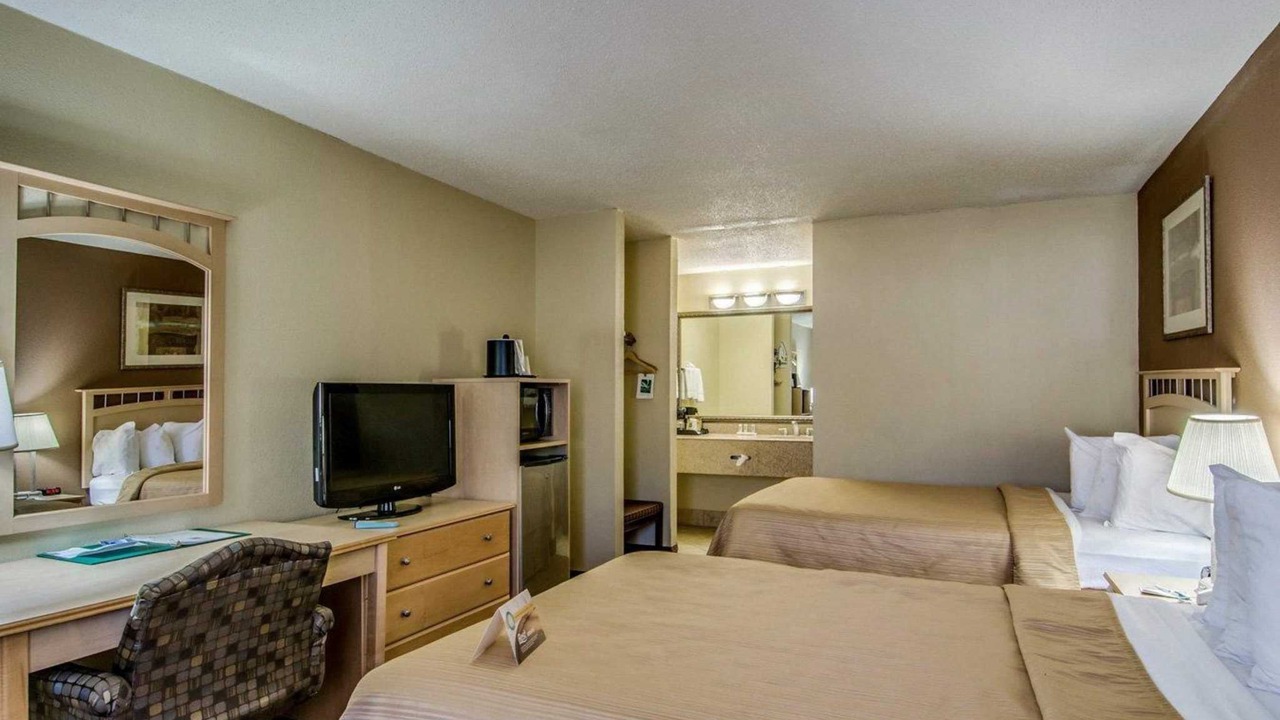 Photo of Bedroom in Salem