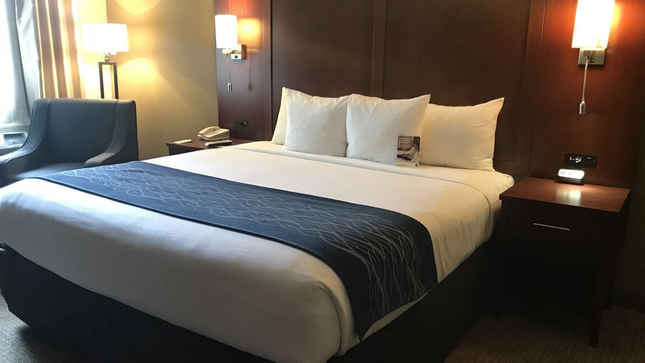 Photo of Bedroom in Edgewater