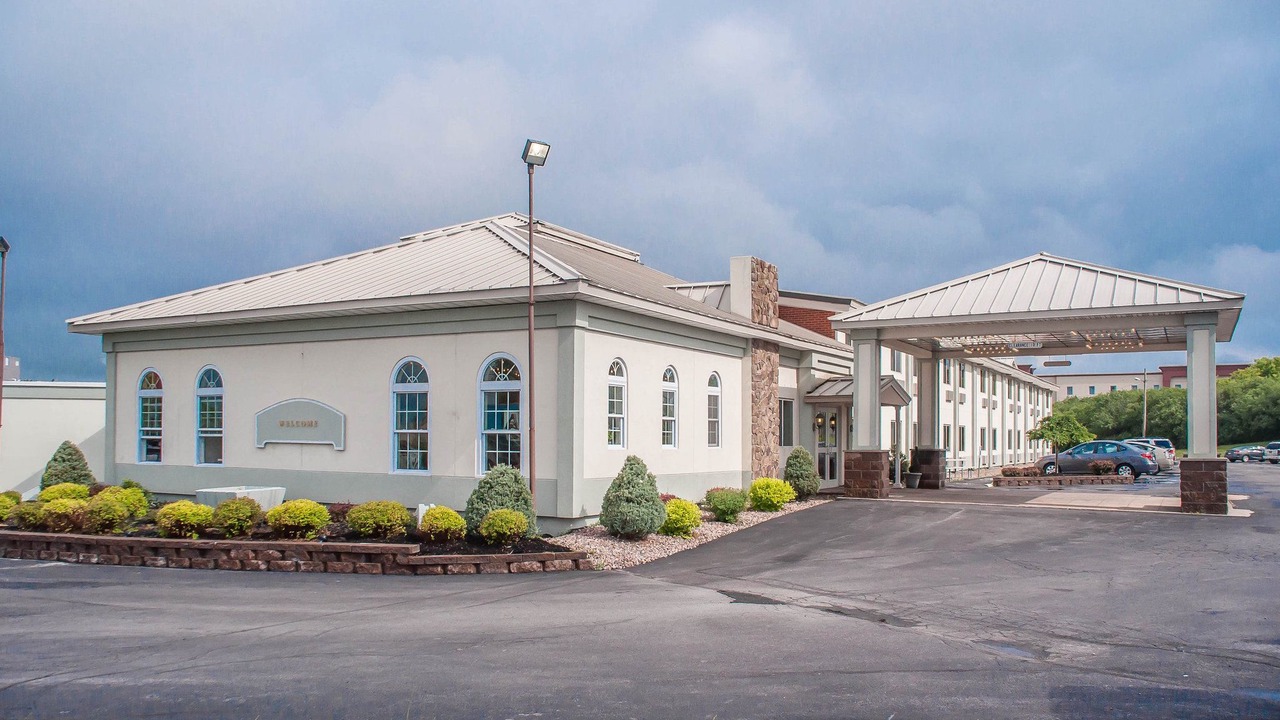 Photo of Buildings in Watertown