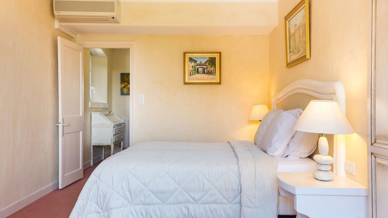 Photo of Bedroom in Tourtour