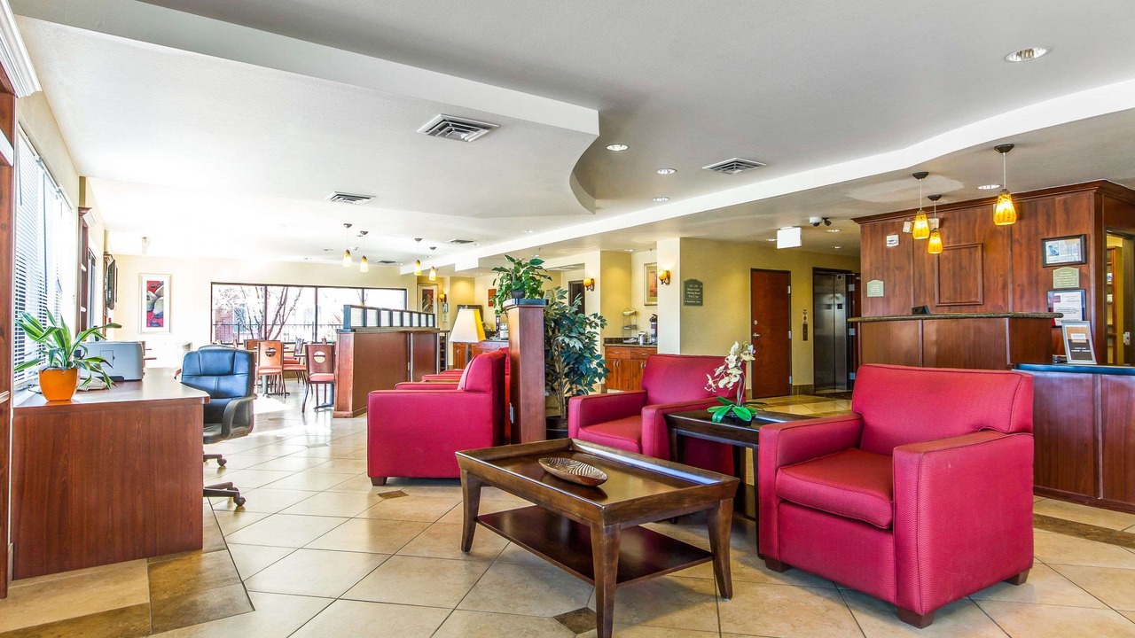 Photo of Livingroom in Nut Tree