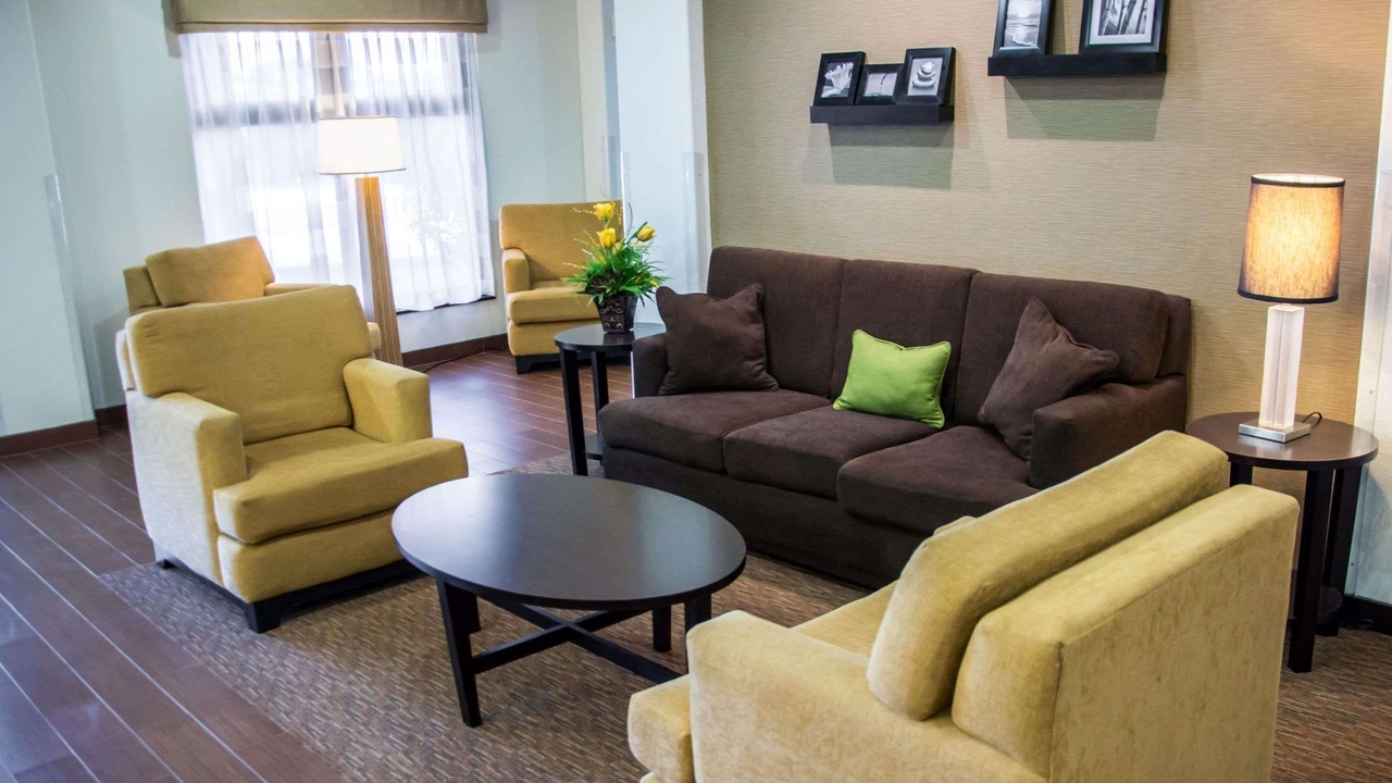 Photo of Livingroom in Center