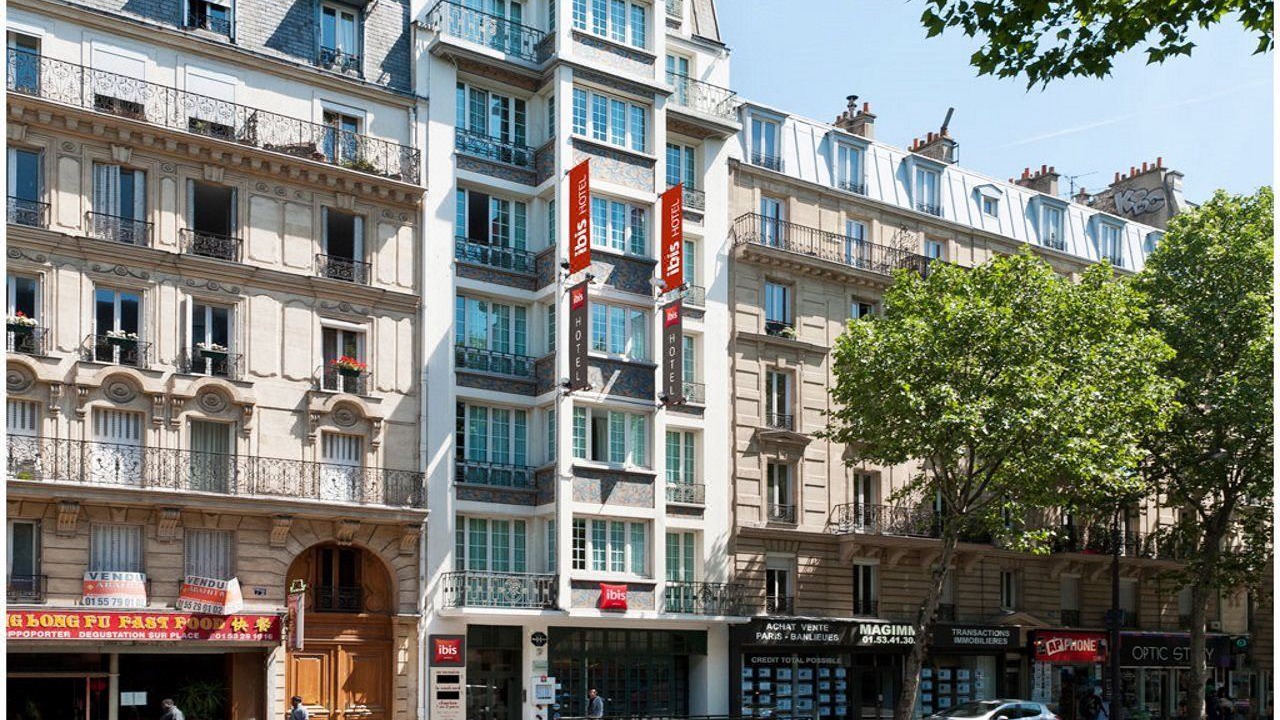 Photo of Buildings in 18th Arrondissement