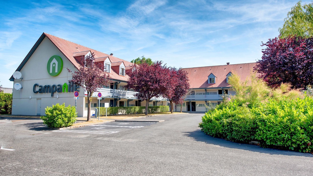 Photo of Buildings in Saint-Arnoult