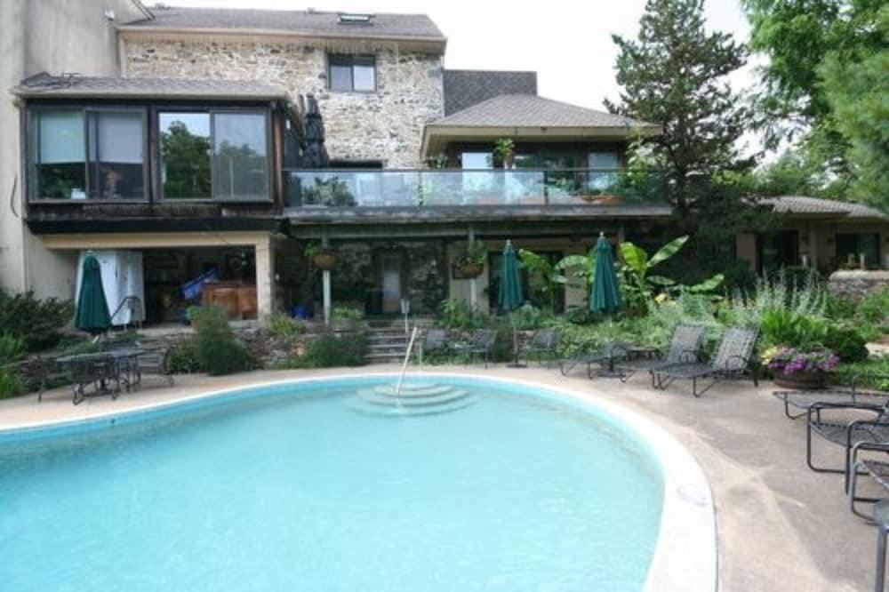 Photo of Outdoor in Media