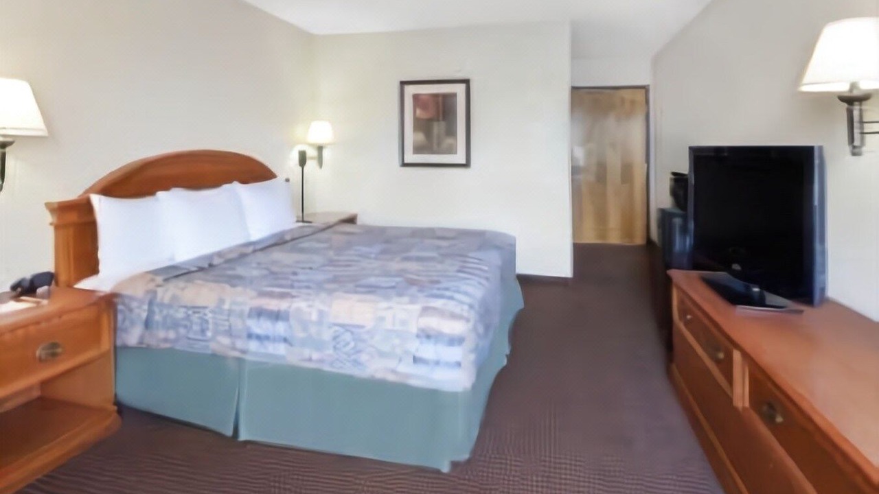 Photo of Bedroom in Pauls Valley