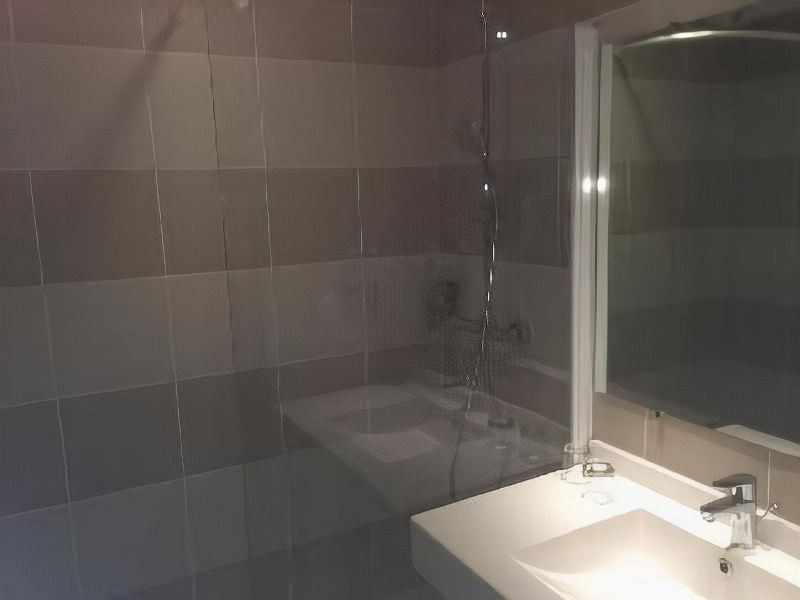 Photo of Bathroom in Gueret