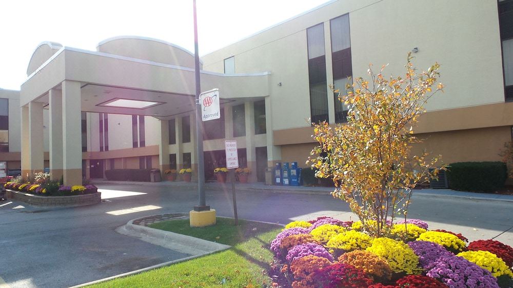 Photo of Buildings in Des Plaines