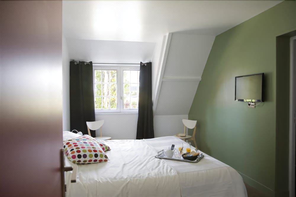 Photo of Bedroom in Saint-Pierre-la-Garenne
