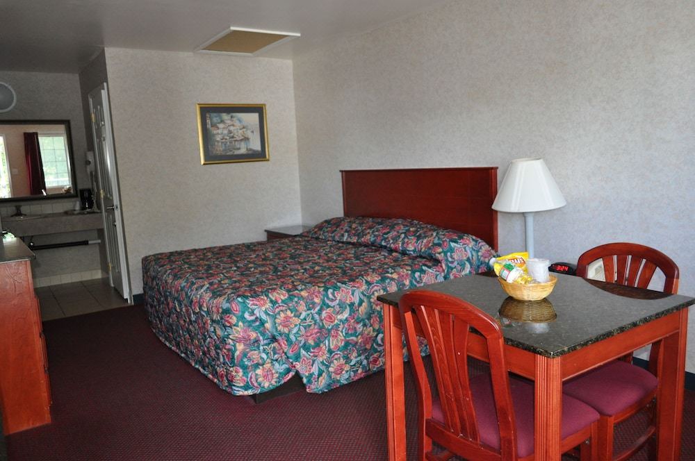 Photo of Bedroom in Pomona