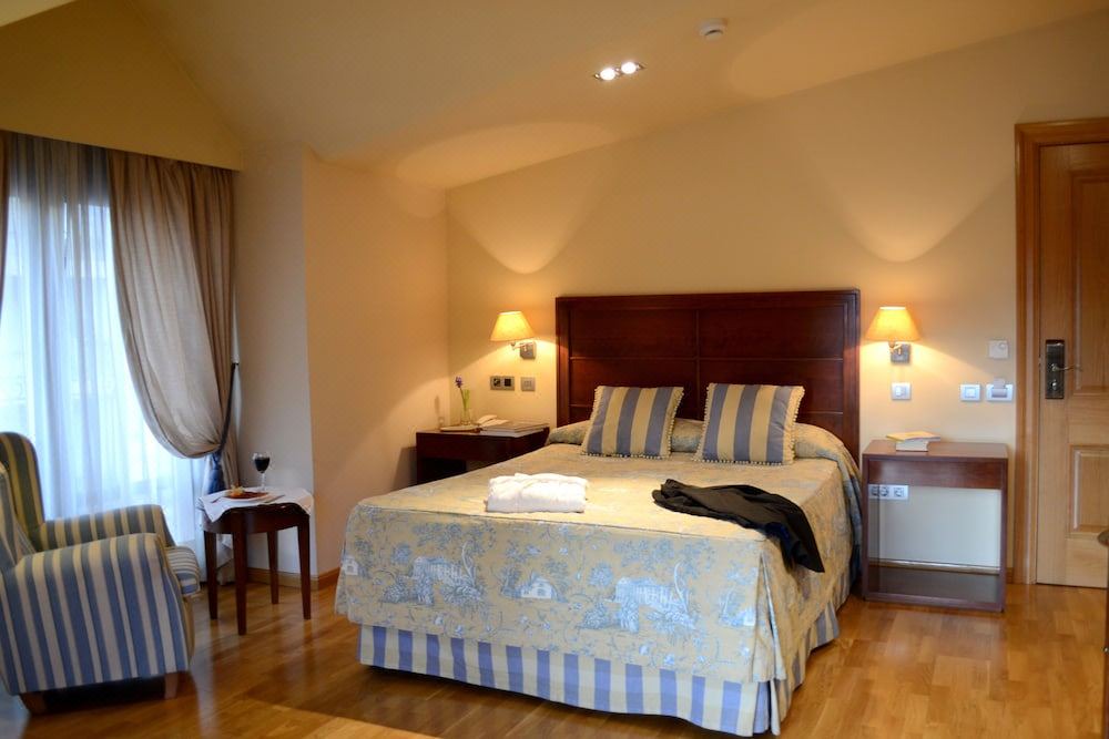 Photo of Bedroom in Abena