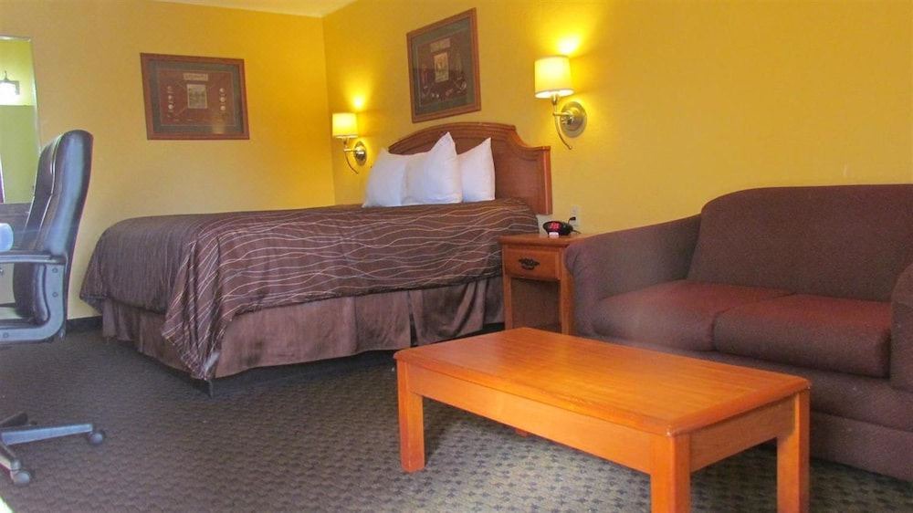 Photo of Livingroom in Center