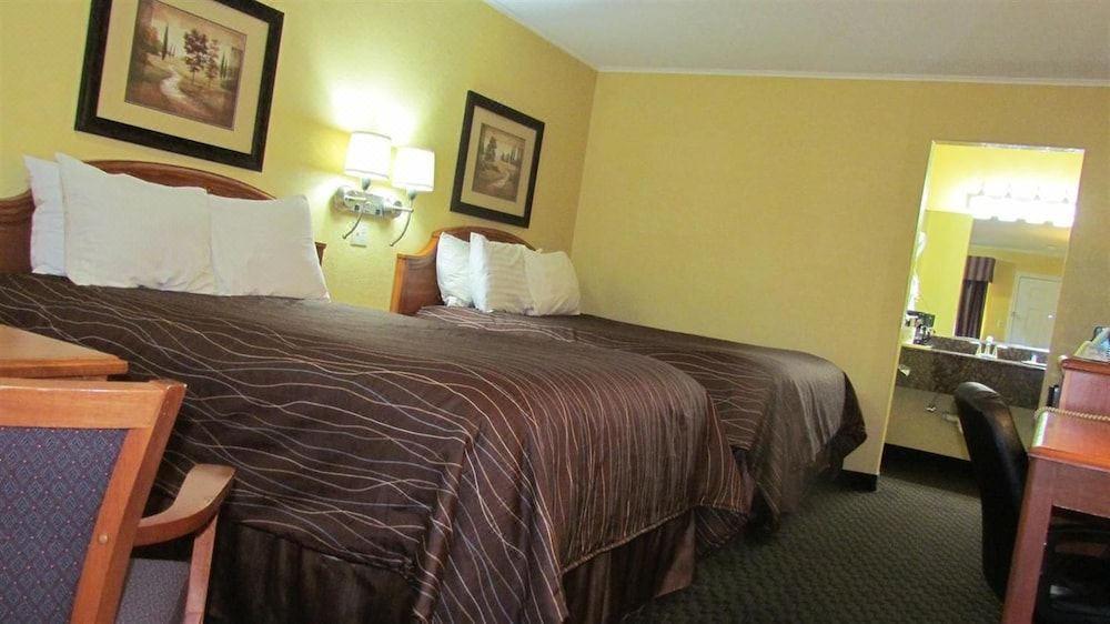 Photo of Bedroom in Center