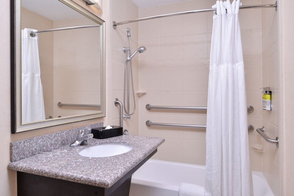 Photo of Bathroom in Central Oklahoma City