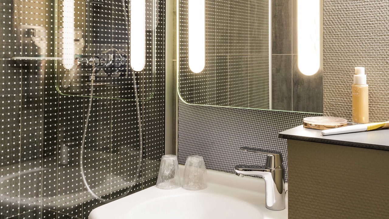Photo of Bathroom in Cergy