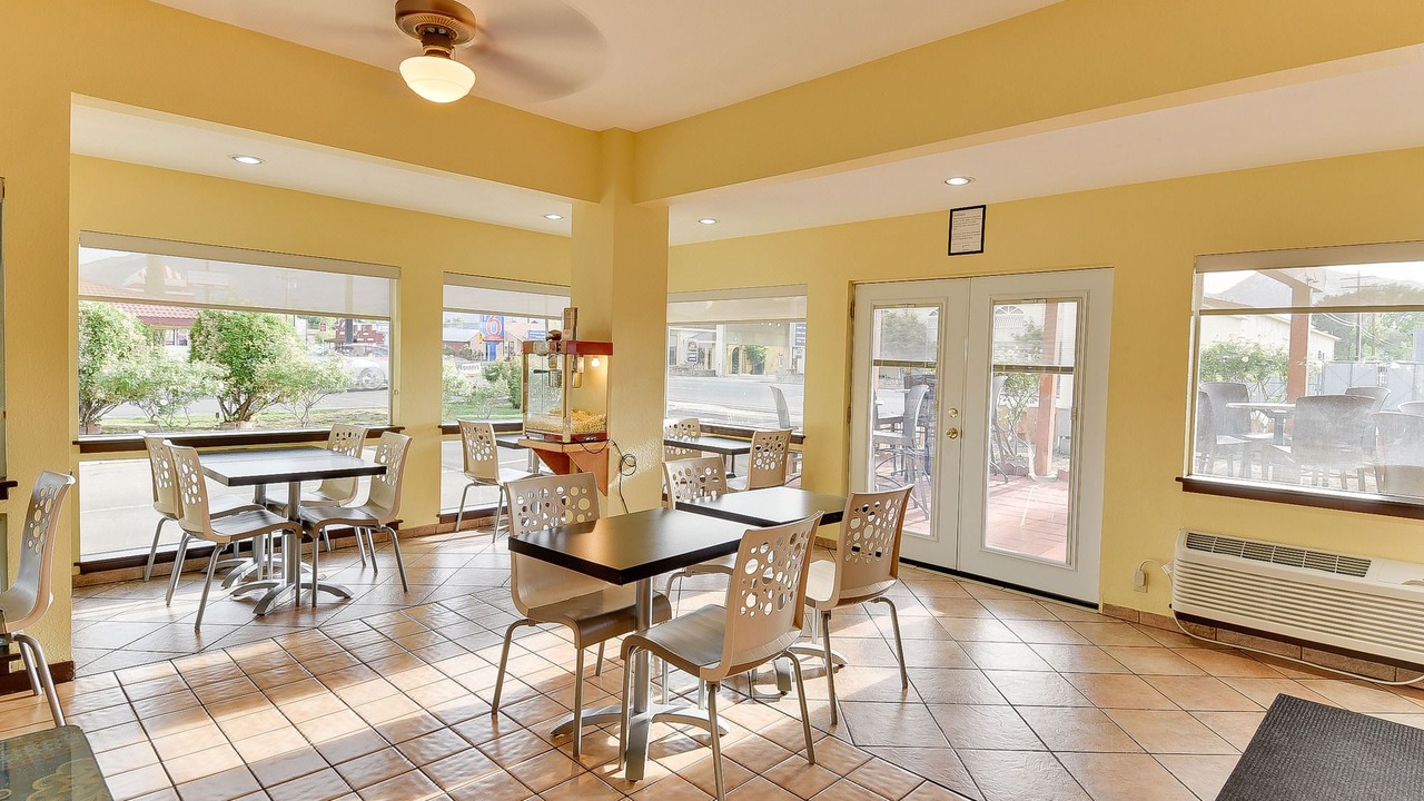 Photo of Livingroom in Bishop