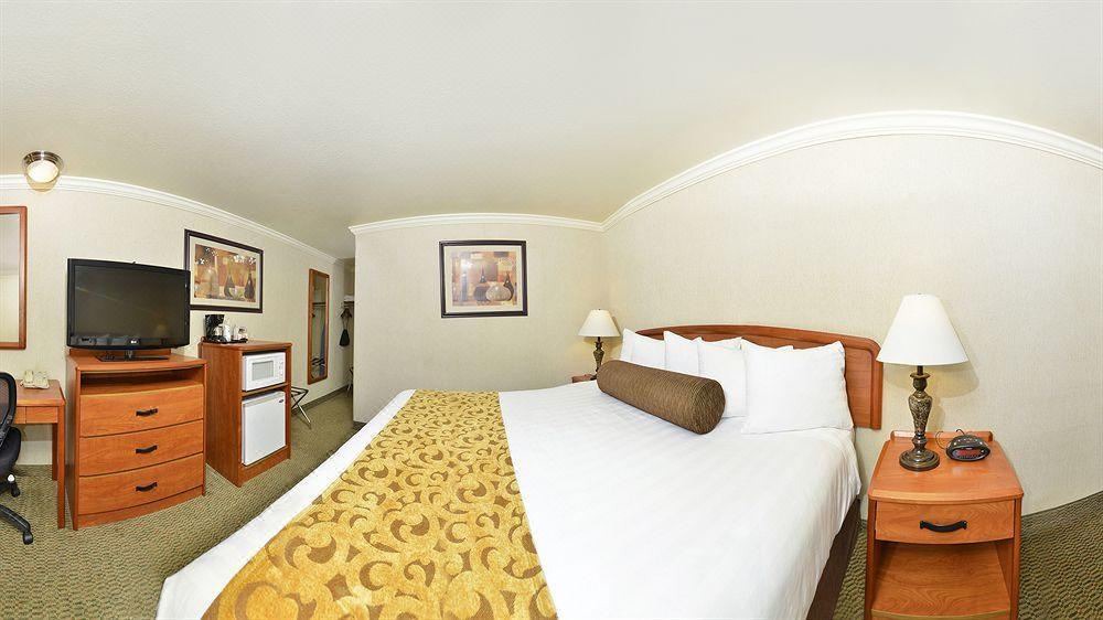 Photo of Bedroom in Coos Bay