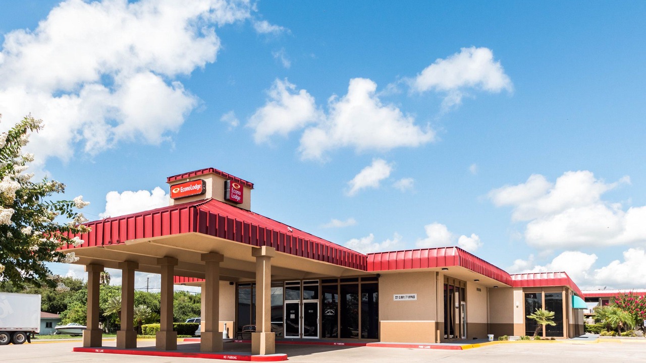 Photo of Buildings in Kingsville