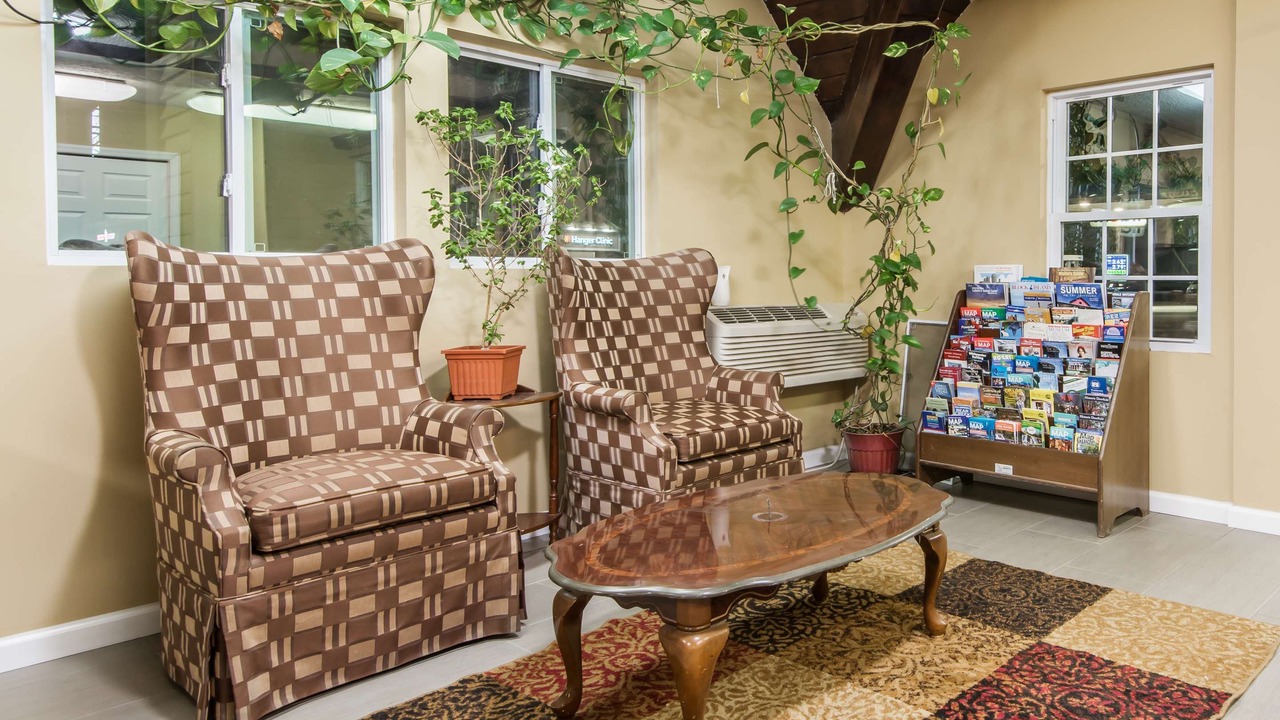 Photo of Livingroom in Vernon