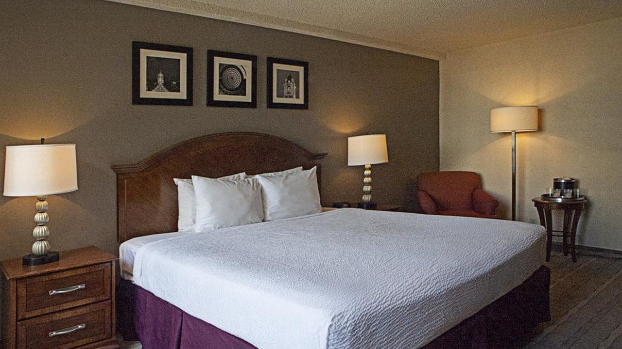 Photo of Bedroom in Lloyd District