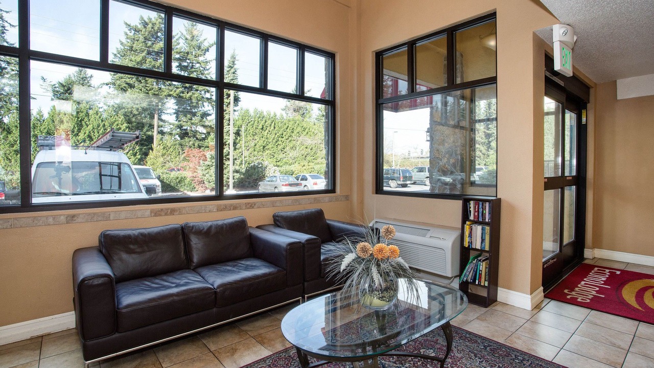 Photo of Livingroom in Cornwall Park