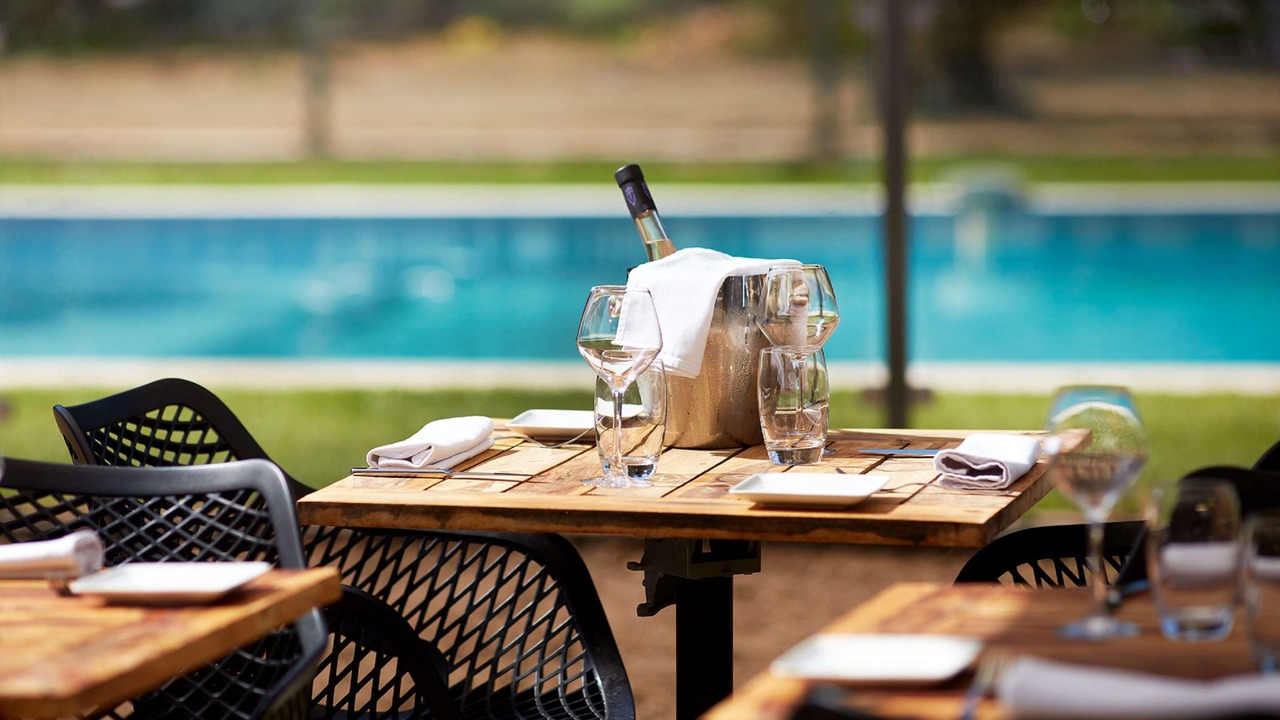 Photo of Others in Valence