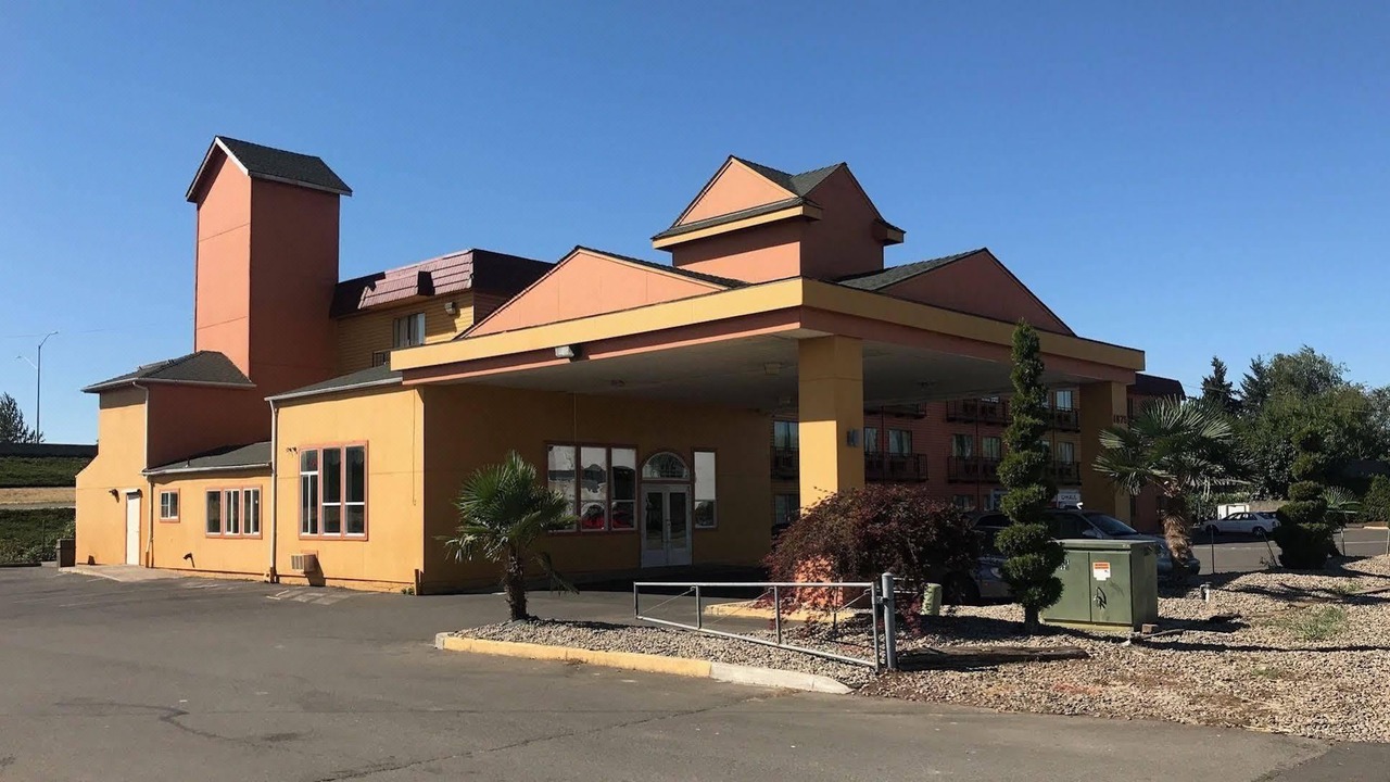 Photo of Buildings in Salem