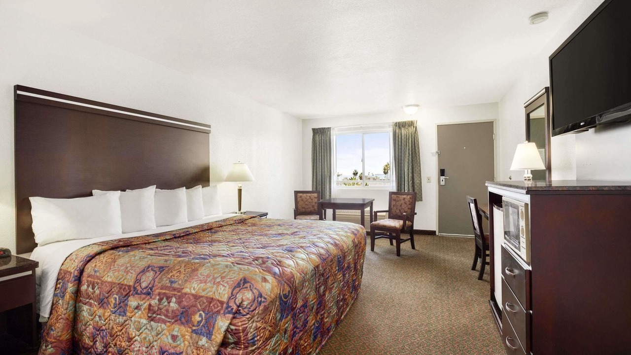 Photo of Bedroom in Oceanside