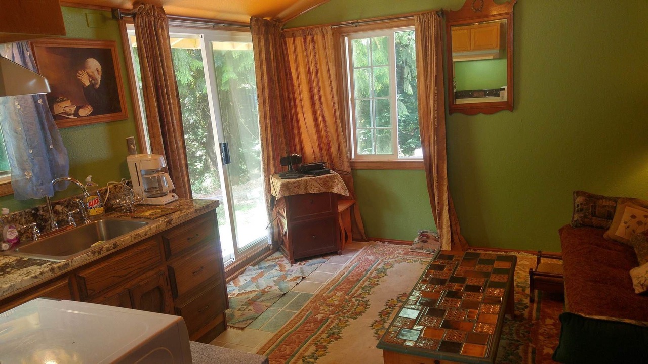 Photo of Bedroom in Happy Valley