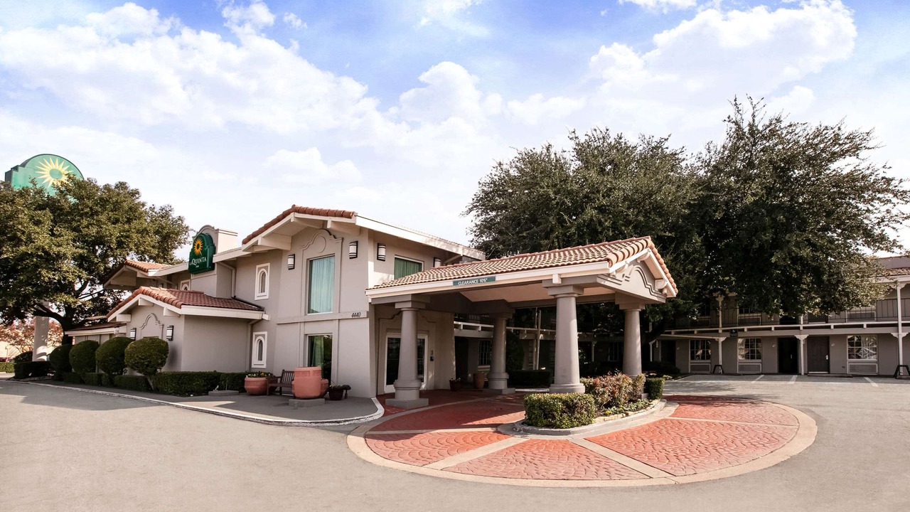Photo of Buildings in Knox - Henderson