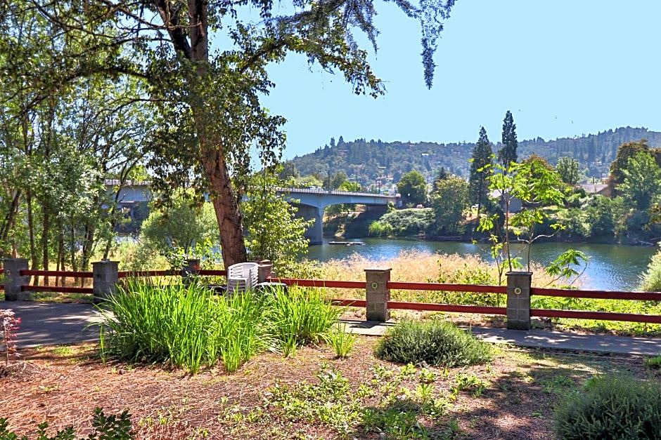 Photo of Outdoor in Roseburg