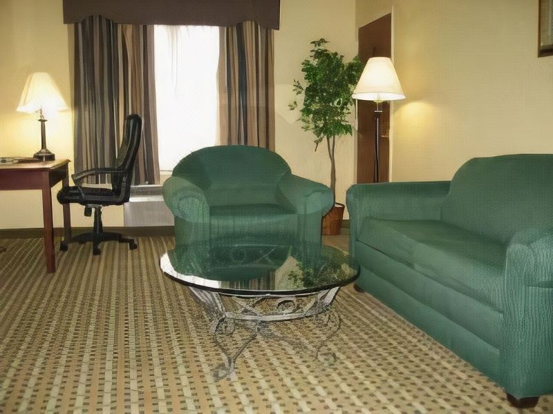 Photo of Livingroom in Rochelle Park