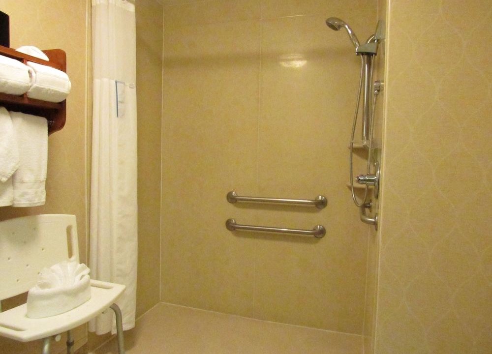 Photo of Bathroom in Schiller Park