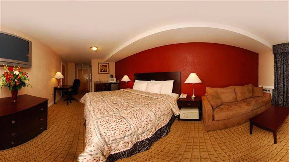 Photo of Bedroom in Westbrook Center