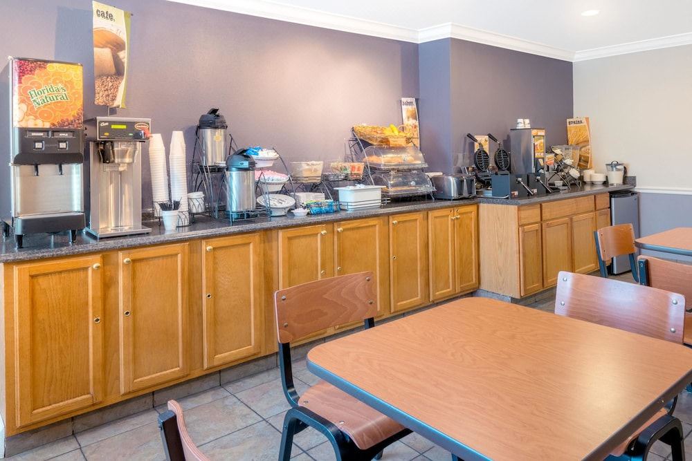 Photo of Kitchen in Graysville