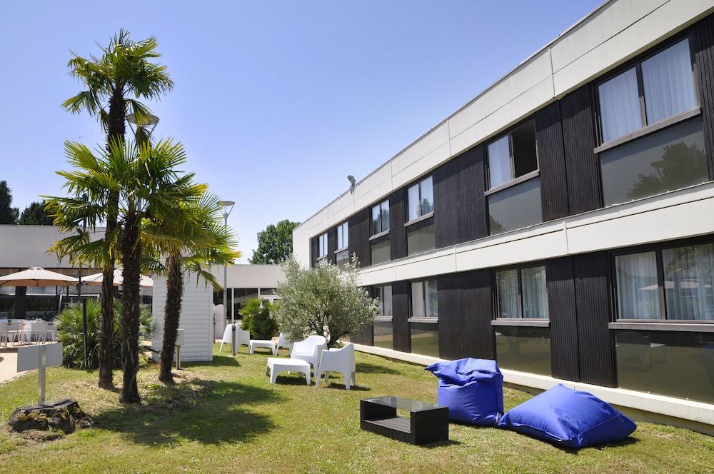Photo of Buildings in Carquefou