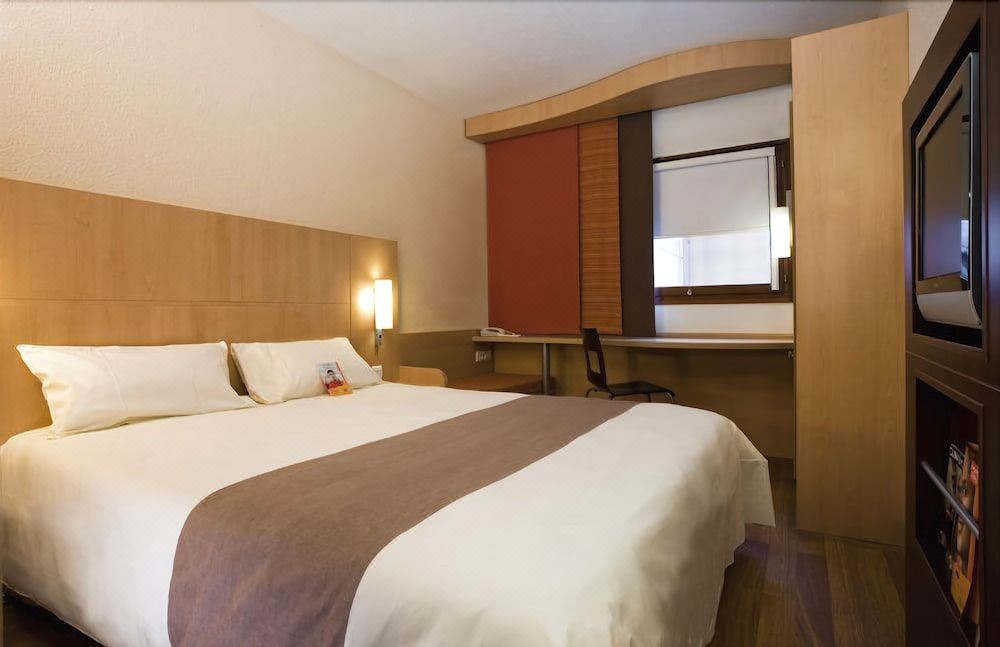 Photo of Bedroom in Flers