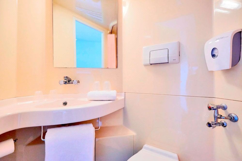 Photo of Bathroom in Charleville-Mezieres