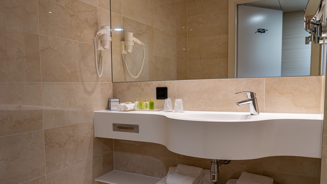 Photo of Bathroom in Cointrin